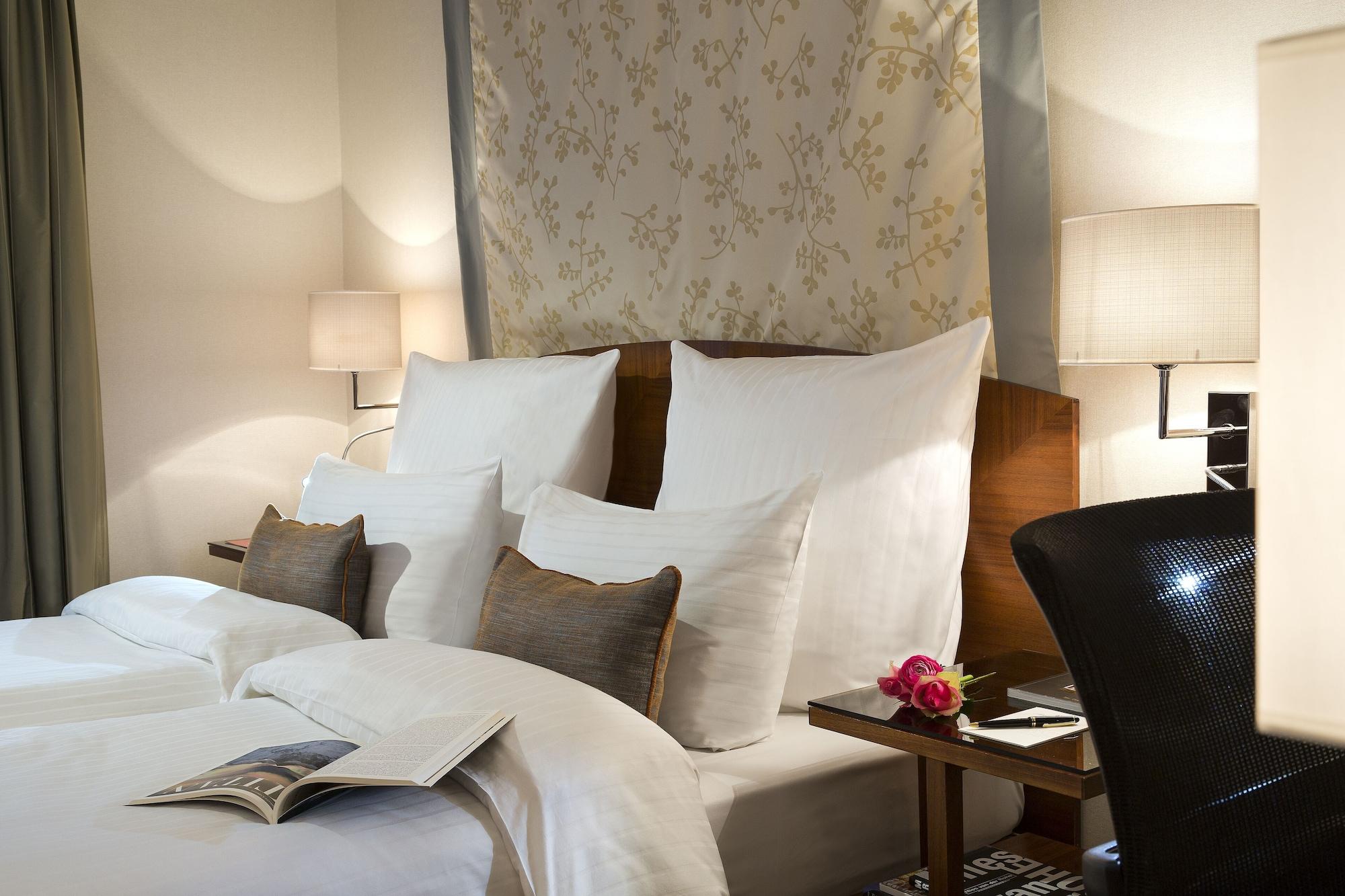 Warwick Grand-Place Brussels Ngoại thất bức ảnh